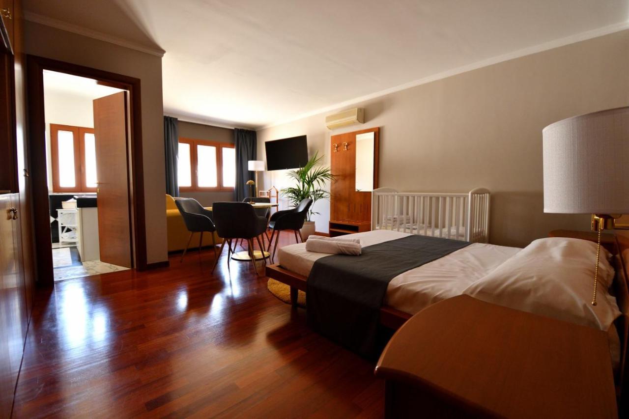 Bed and Breakfast Le Cinema Formia Zewnętrze zdjęcie